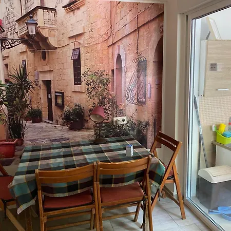 Madamme Curie * Torrevieja